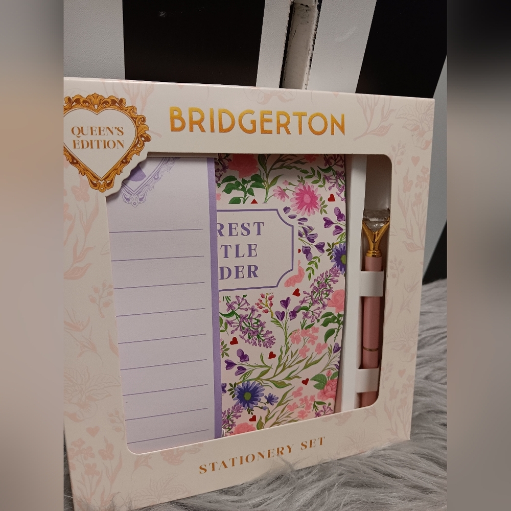 NIB Bridgerton stationary set.